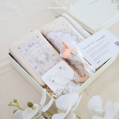 Madinaquran - Hampers al Quran & Sajadah & Tasbih Bright Package (Mushaf ukuran kecil A6 )